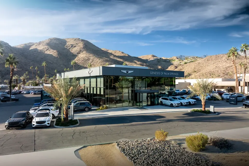 Dealership gallery photo 1